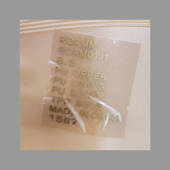 Madden Girl Women’s Size 8.5 Strappy Sandals Silver Studs Block Heel - Picture 8 of 9